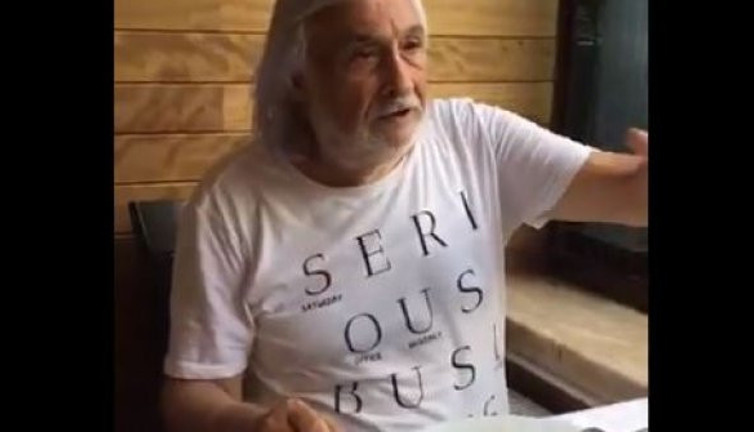 Yılmaz Özdil paylaştı: Müjdat Gezen’in okuduğu şiirin son dizesi masadakileri ‘perişan’ etti