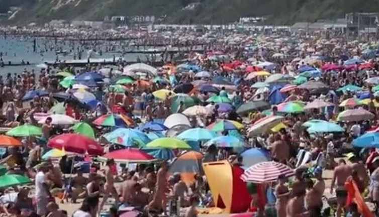 Deniz keyfini korona bile durduramadı