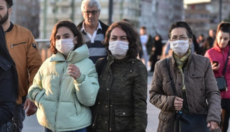 Flaş gelişme: Koronada risk grupları güncellendi: Bu hastalıkları olan vatandaşlara uyarı yapıldı