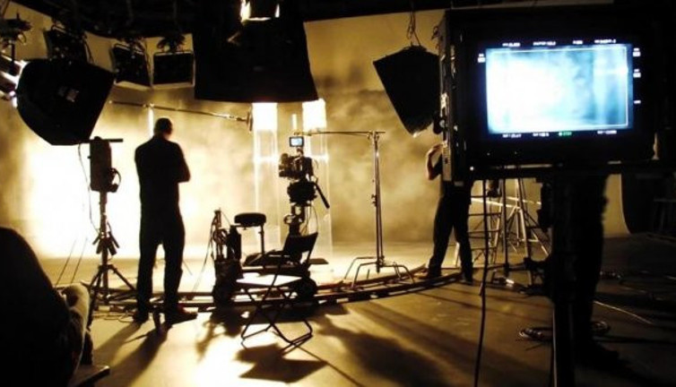 Ünlü dizi setinde korona virüs şoku