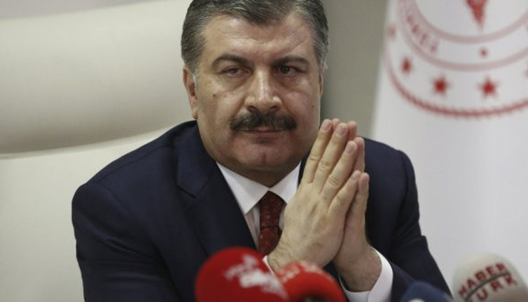 Bakan Koca, virüste korkulan durumu açıkladı... Tek başına savaşıyor ama dinleyen yok