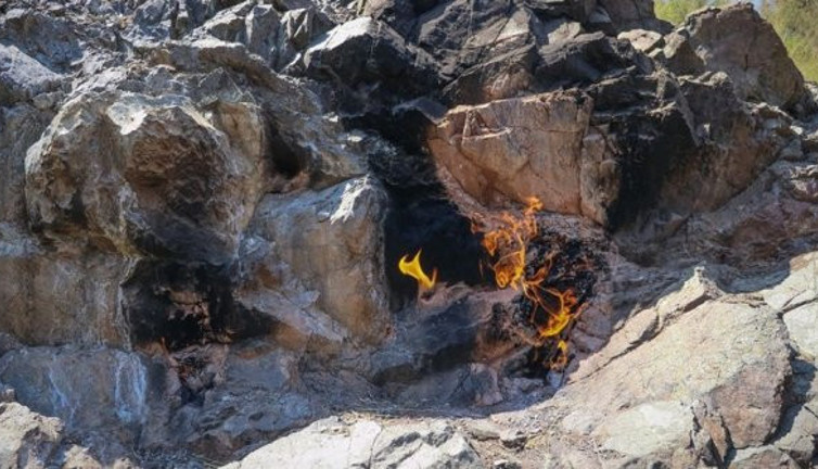 Yüzyıllardır yanan alev: Burası Olimpos, değil, Amanoslar