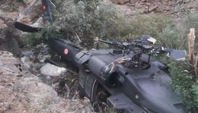 Kahraman pilot! Mehmetçiklerin burnu bile kanamadı! Helal olsun sana helikopteri buraya indirdi