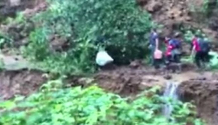 Rize'de mahsur kalan 46 kişi kurtarıldı