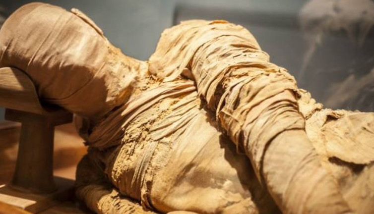 Gerekçesi şeytanın aklına gelmezdi! Komşusunun cesedini mumyalayıp 3 yıl sakladı