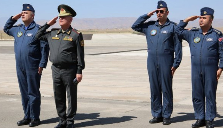 Türk Ordusu savaşın eşiğindeki ülkede: ‘Düşmanlara güçlü bir mesaj verilecek’