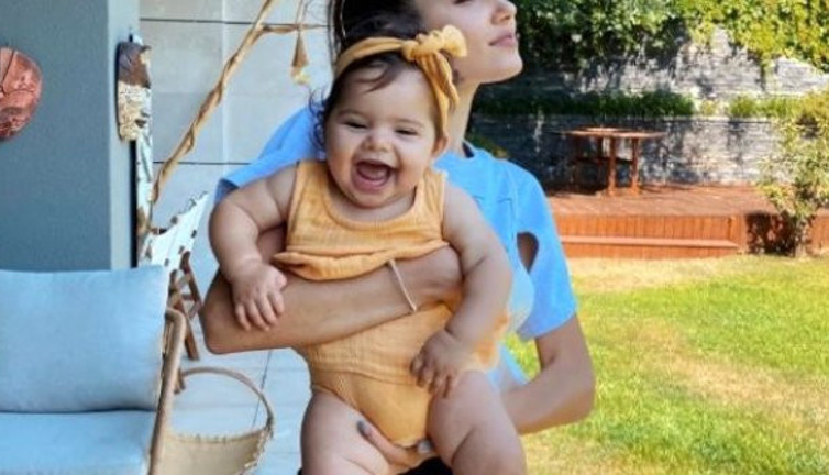 Hande Erçel’in tişörtü: 4 bin 999 TL; Asgari ücret: 2 bin 324… Adaletin bu mu dünya?