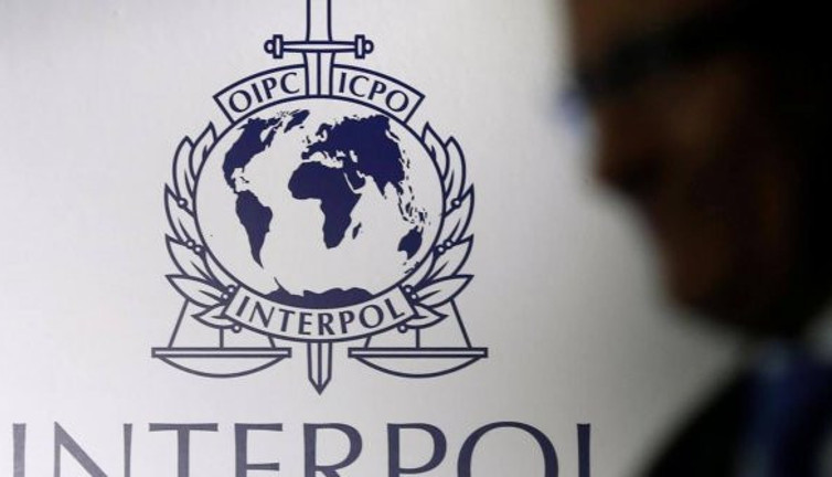 Interpol, Beyrut'a gidiyor