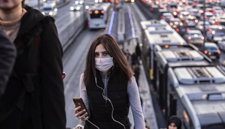 Bilim Kurulu üyesi "okullar açılmalı" dedi, korona virüs salgınının bitiş tarihi için tahmini açıkladı