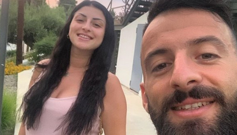 Ben ve hamile eşim koronaya yakalandık bizle temas eden herkes test yaptırsın. Ünlü futbolcu itiraf etti!