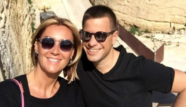 Hiç kimsi bu cevabı beklemiyordu! Pınar Altuğ evliliğine yorum yapan takipçisine sert çıktı