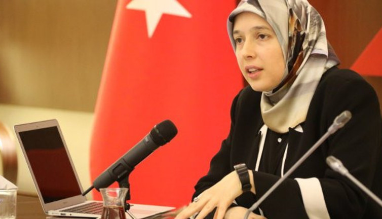 Bilim Kurulu üyesi Zeliha Koçak Tufan'dan Yeniçağ'a destek: 'Maskesiz olmak cinayete teşebbüsle eşdeğerdir'