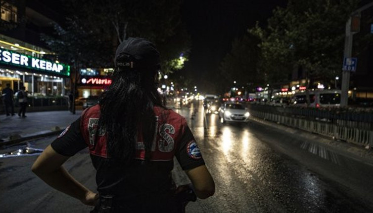 İstanbul'da helikopter destekli 'Yeditepe Huzur' denetimi! 225 şüpheli yakalandı