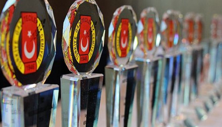 Gazetecilik Başarı Ödülleri'nde skandal ortaya çıktı: Ödülü kazanan değişti!