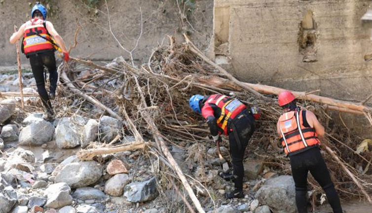 Selde kaybolan ailenin son sözleri! Bu acıya yürek dayanmaz! Giresun’da arama çalışmaları sürüyor