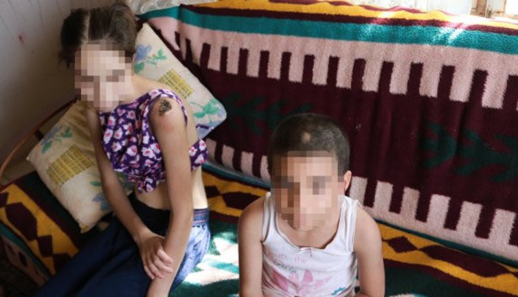 Abla kardeşe keser saplı işkence! Bunu yapan insan olamaz! Üvey baba dehşeti