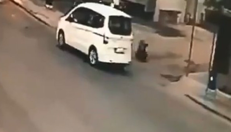 Boşandığı karısını sokak ortasında 5 el ateş ederek katletti! Dehşet anları kamerada