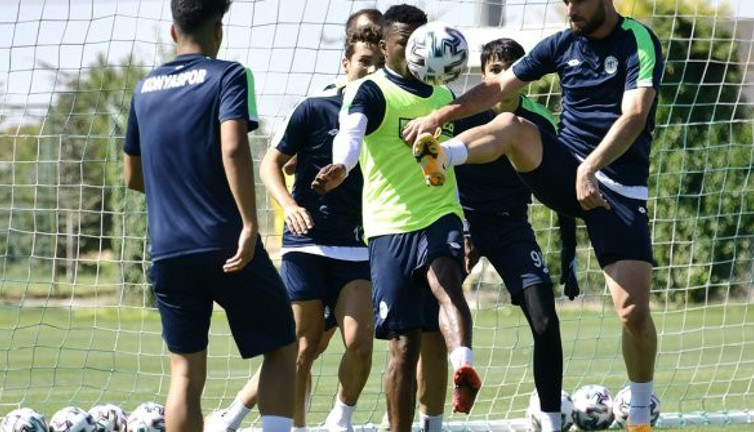 Konyaspor yeni sezona kıran kırana hazırlanıyor