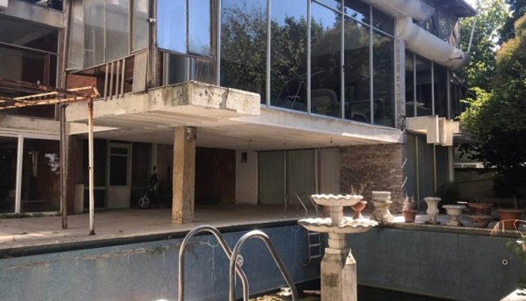 Türk Filmlerinin çekildiği köşk satışta! Yeni sahibini açık artırma belirleyecek