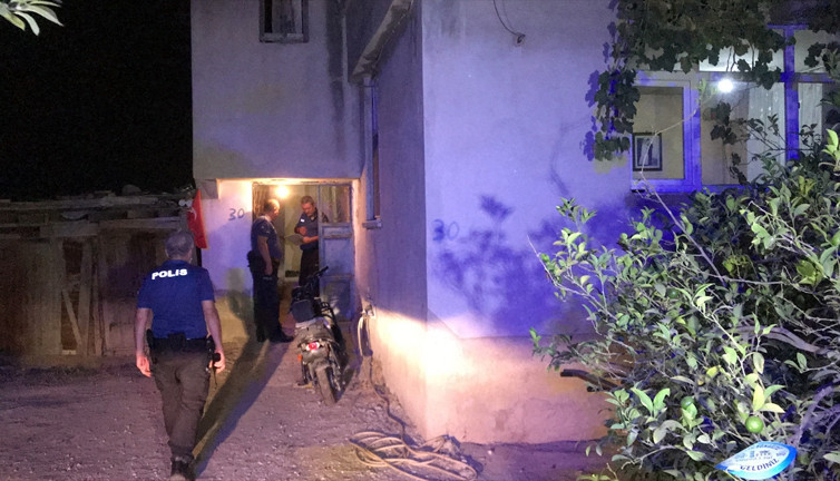 Adana'da pompalı cinayeti! Canına tak etti kocasını öldürdü