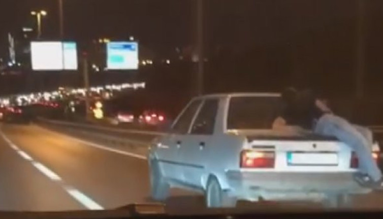 Vay maganda vay! Kaputun üstünde ölüm yolculuğu