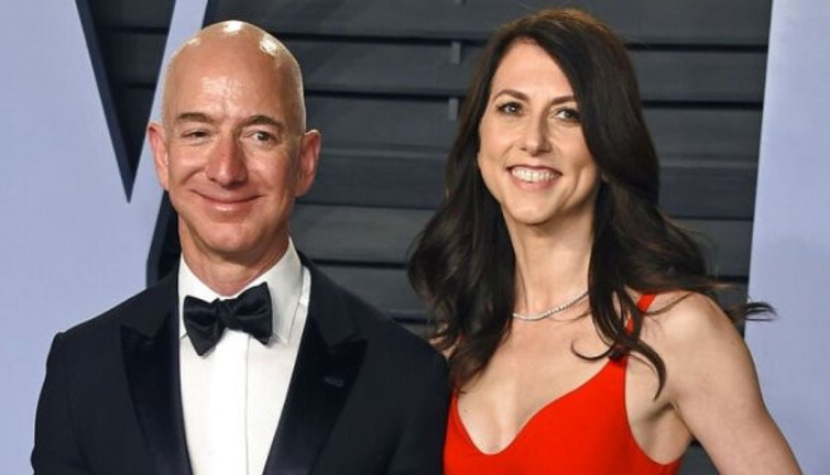 Jeff Bezos'un eski eşi Mackenzie Scott, dünyanın en zengin kadını oldu