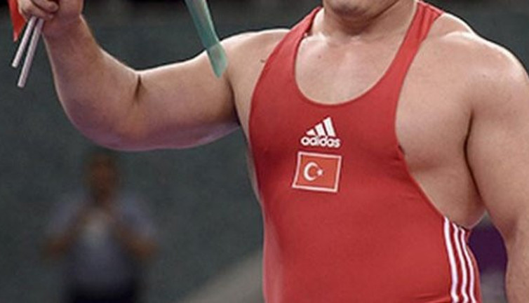 Eski milli güreşçi hayatını kaybetti