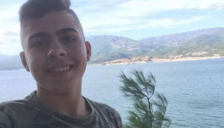 Suriyeliler bıçaklarla birbirine saldırdı! 1 ölü