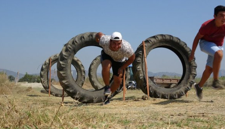 Tarlada survivor heyacanı! Acun Ilıcalı'nın kulaklarını çınlattılar
