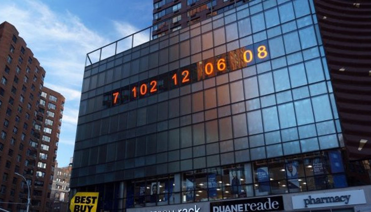 ABD'nin ünlü saati geri sayımda. Bakanların tüyleri diken diken oluyor