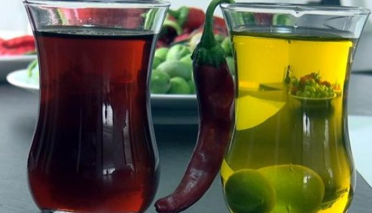 Acılı zeytinyağı da üretildi