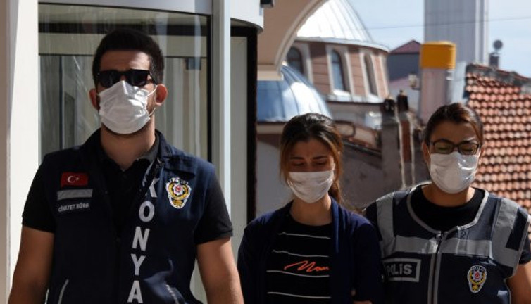 Melek yüzlü canavar