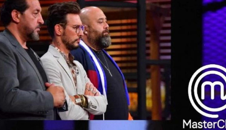 MasterChef Türkiye’de eleme potasına giren yarışmacılar belli oldu. Dokunulmazlık oyununu hangi takım kazandı