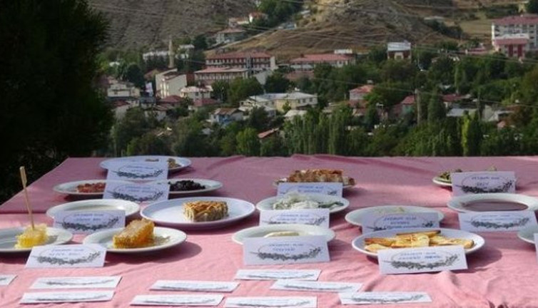 Bu kahvaltı çok farklı! Olur kahvaltısı, Van kahvaltısına rakip oldu