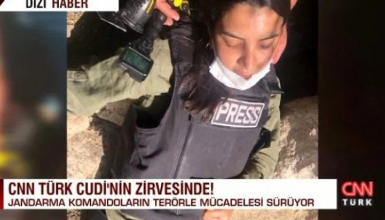 CNN Türk'ün dişi Savaş Ay'ı Fulya Öztürk Cudi'de bayıldı. Jandarma komandolar zor ayılttı