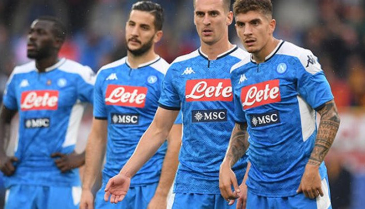 Maç saatinde sahada olmadılar. Napoli hükmen yenik sayıldı