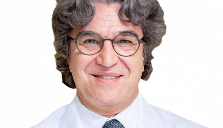 Türkiye'de menopoza girme yaşı şok etti. Prof. Dr. Erkut Attar açıkladı