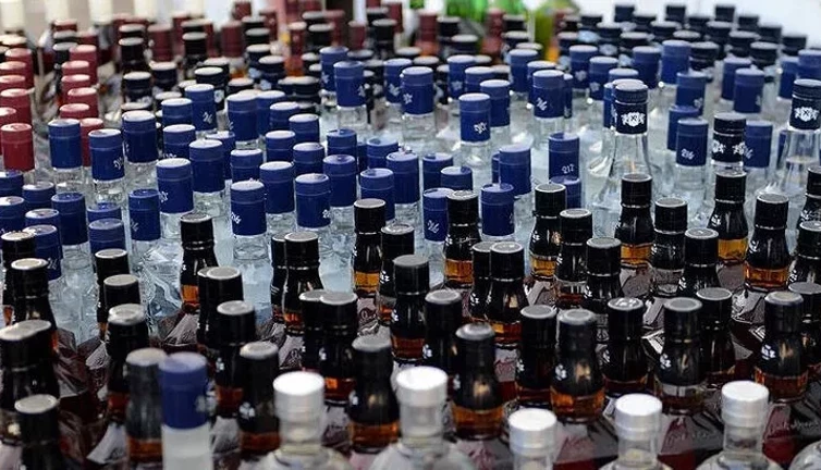 Doç. Dr. Yavuz Furuncuoğlu’ndan içki imal edenlere hayati uyarı. Bir çay kaşığı bile kabusunuz olabilir