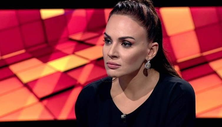 Kanal D’den aşkı uğruna istifa eden Buket Aydın'ın ekranlara döneceği tarih belli oldu. Eylül’de ekranlara döneceğim demişti