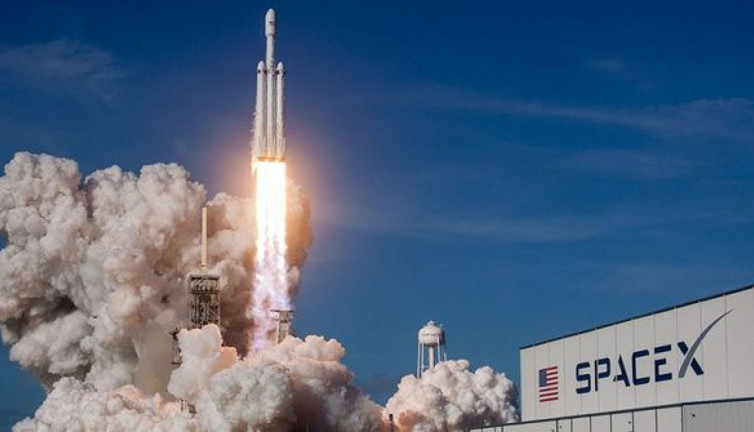 SpaceX tarafından 60 iletişim uydusunun fırlatılışı iptal edildi