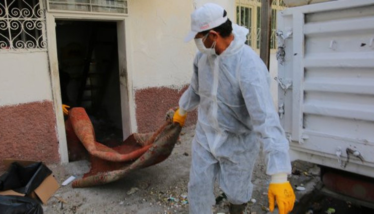 Çöp evden korona virüs çıktı