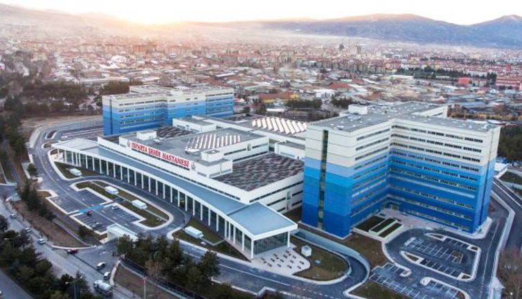 Aşı parası şehir hastanelerine gitti. Hastanelerimiz yakında ameliyat yapamaz hale gelecektir. Genel Sağlık-İş Sendikası Başkanı Zekiye Bacaksız'dan şok açıklama.