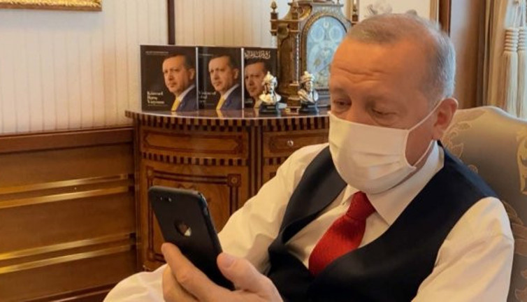 Erdoğan, Viyana'da yaralıların yardımına koşan Türklerle görüştü