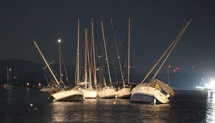 İzmir'deki tsunaminin bilançosunu Sahil Güvenlik Komutanlığı açıkladı