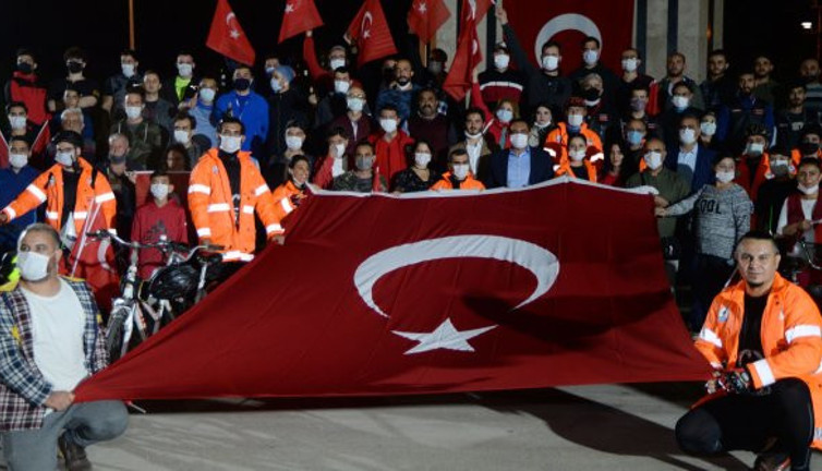 550 kilometre pedallayıp Ata'nın huzuruna çıkacaklar. Ata'ya Saygı Pedala Engel Yok