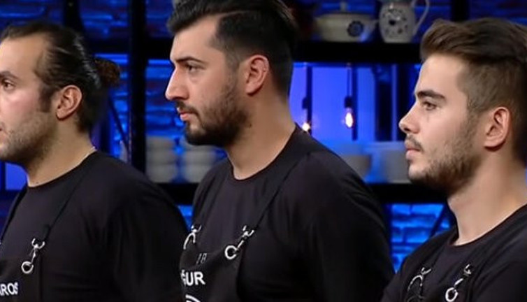 MasterChef Türkiye’de Mehmet şefin itirafı geceye damga vurdu. MasterChef Türkiye'ye kim veda etti. 8 Kasım 2020 MasterChef Türkiye’de elenen isim Uğur mu, Furkan mı, Barbaros mu?