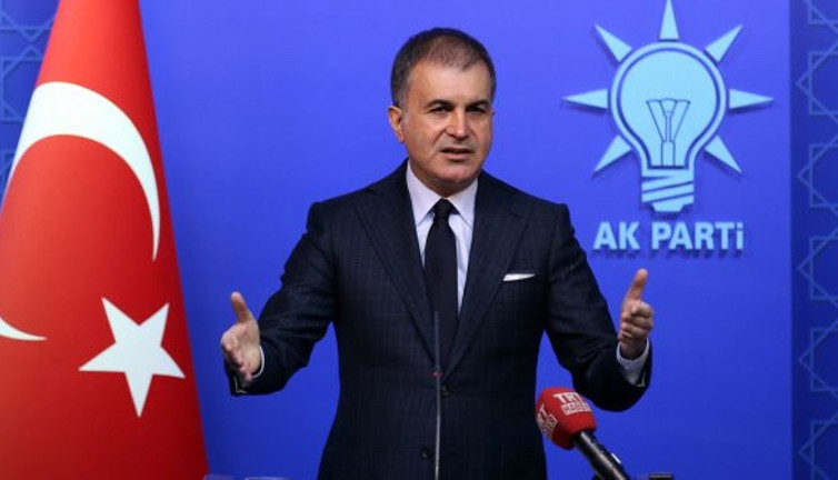 25 saatir Bakan Berat Albayrak’ın istifasını vermeyen haber kanalları ilk kez ekrana yazmak zorunda kaldılar