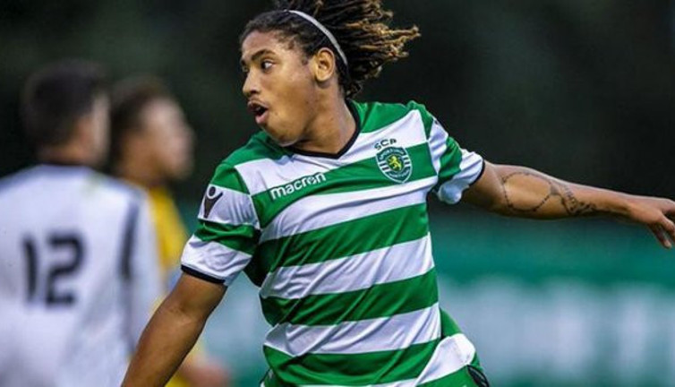 Genç futbolcu göğsünden vuruldu. Geleceğin yıldızı olarak gösteriliyor...