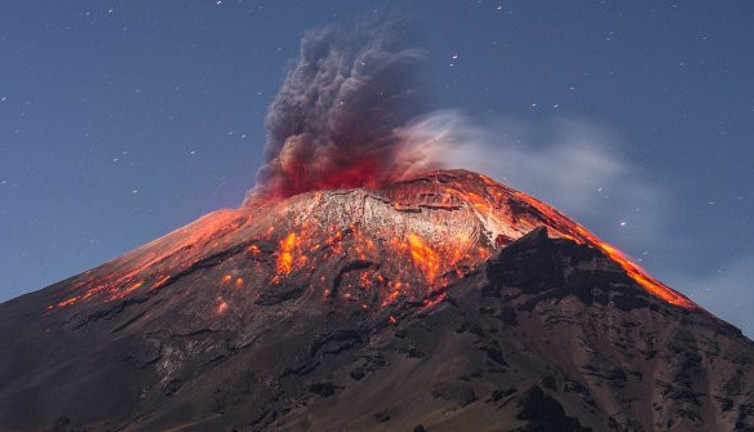 Popocatepetl Yanardağı korku saçıyor. Külleri yerleşim yerinde
