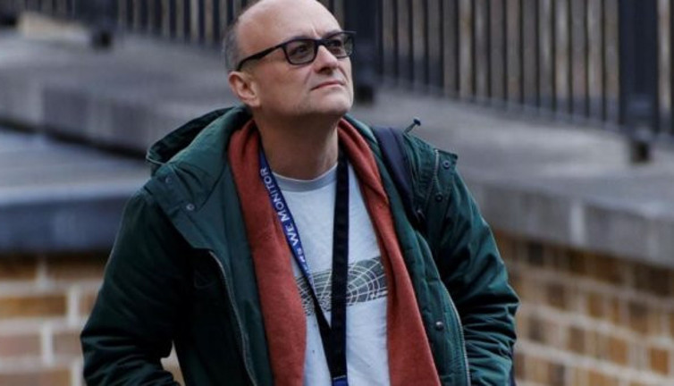 İngiltere Başbakanı Johnson’a danışman şoku